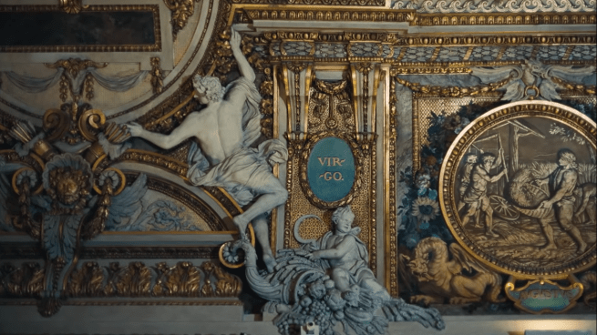 mural de Virgo en museo Louvre